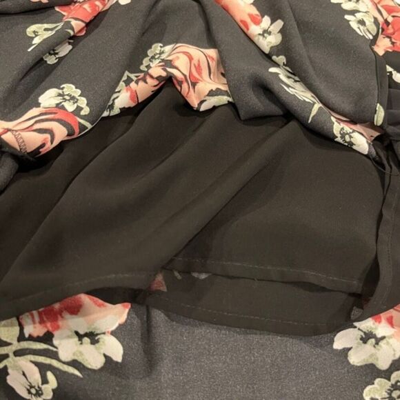 Katherine Barclay Sleeveless High Neck Pintuck Black Floral Maxi Dress Size 4 - Picture 8 of 11